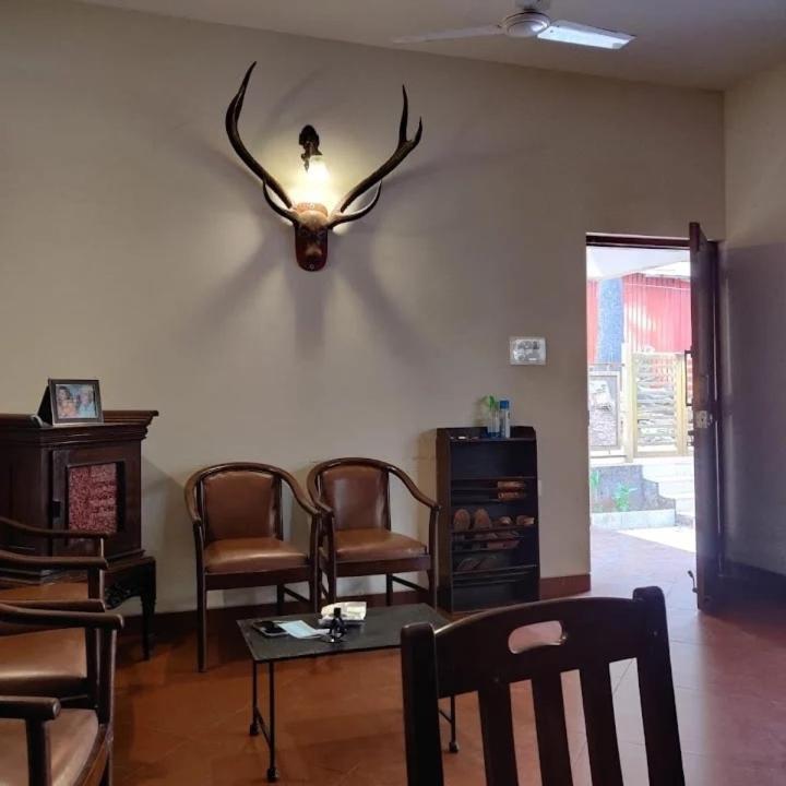 Nivritti Villa Matheran Exterior foto