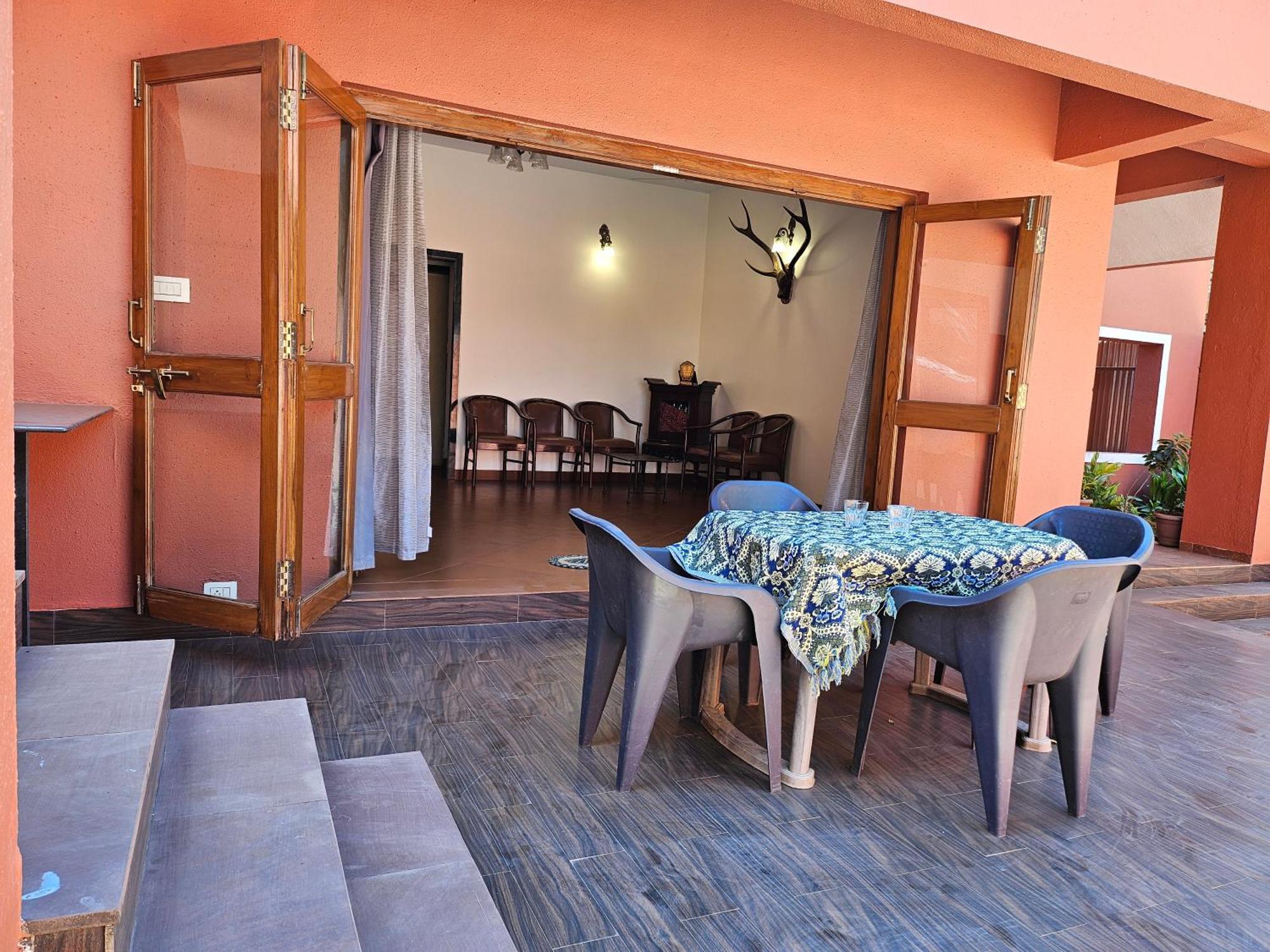 Nivritti Villa Matheran Exterior foto